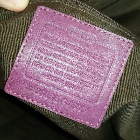 Coach Chelsea Horse & Carriage Convertible Bag - Picture 14 of 16